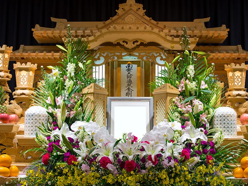 葬儀生花祭壇1